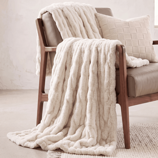 #color_off-white